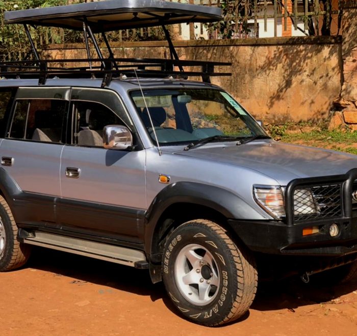 toyota-land-cruiser-tx-with-popup-roof-4x4-kenya-car-rentals