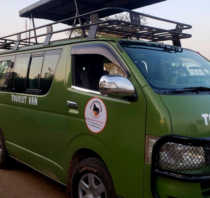 4x4-Safari-Van-Hiace-Drone