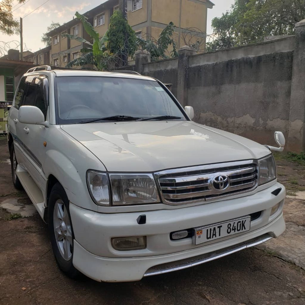 Toyota Land Cruiser V8 Rental in rwanda