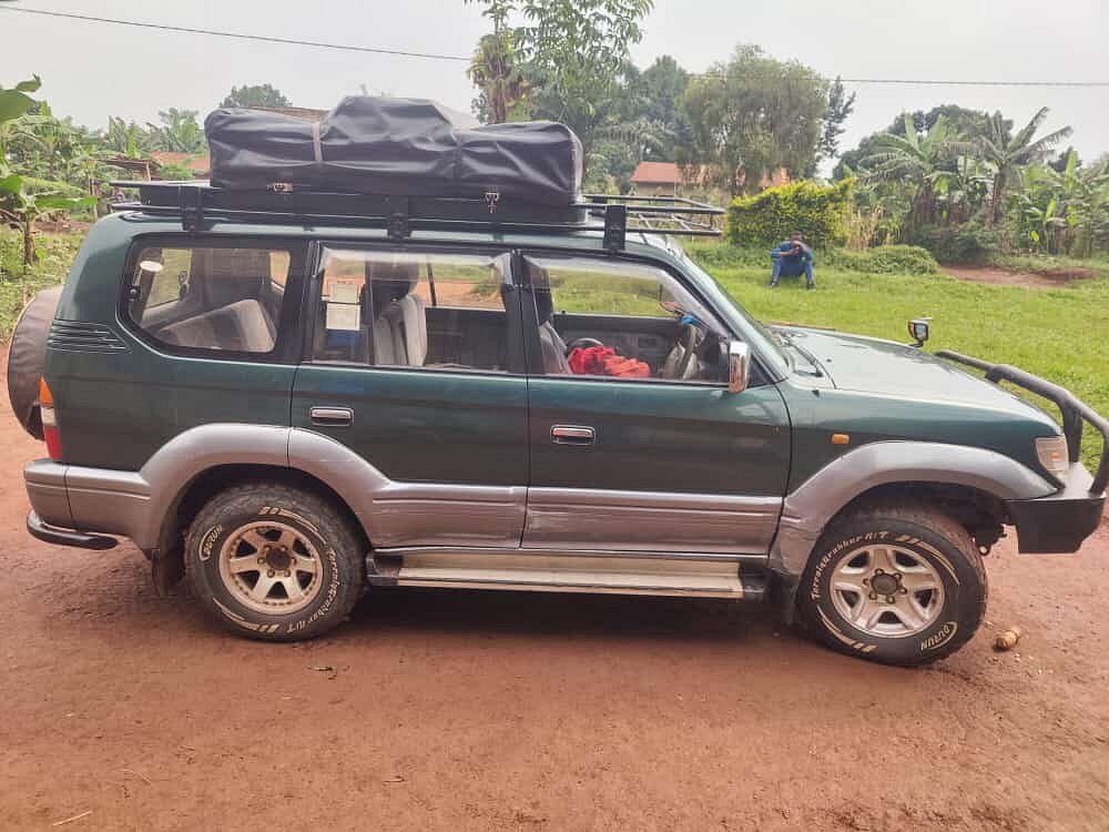 Toyota Land Cruiser with Rooftop Tent